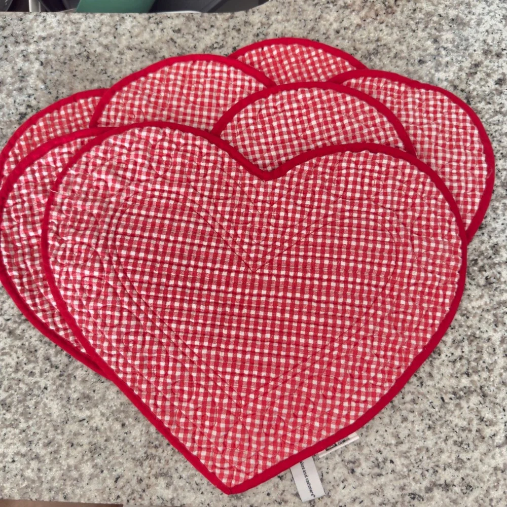 Cupcakes & Cashmere Placemats (4) Hearts Red White Gingham Polyester